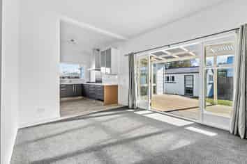 19 Lee Street, Southbridge