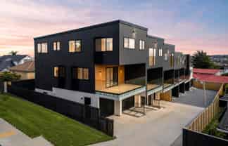 3/129 Cook Street, Howick