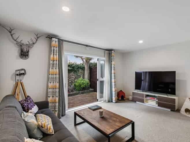 9/99 Mays Road, Onehunga