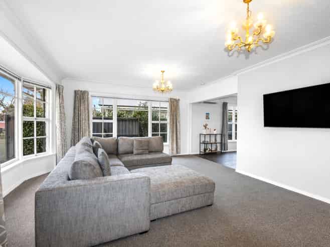 281 Avonhead Road, Avonhead