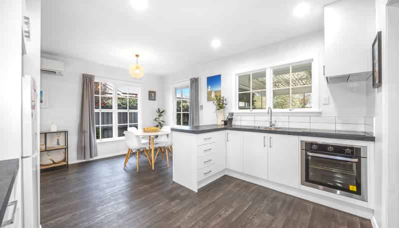 281 Avonhead Road, Avonhead