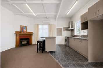 581 New North Road, Kingsland