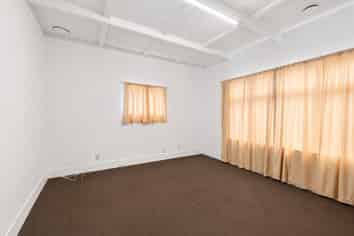 581 New North Road, Kingsland