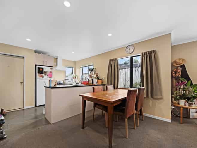 16a Shayla Place, Mangere