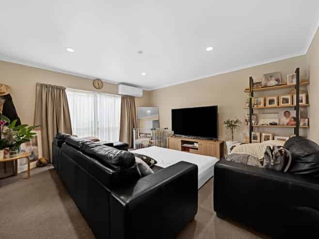 16a Shayla Place, Mangere