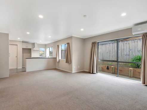 16a Shayla Place, Mangere