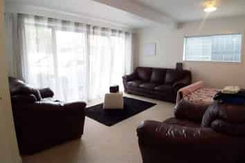 a/12 Speedy Crescent, Hillcrest