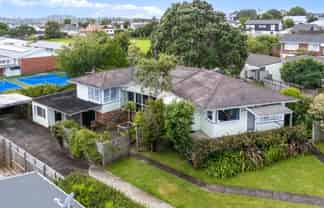 24 Tania Place, Blockhouse Bay