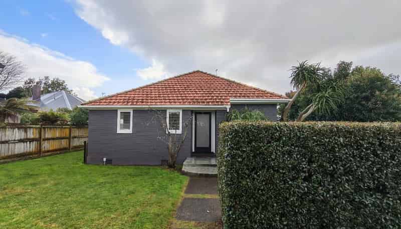 16 Parry Street, Sandringham