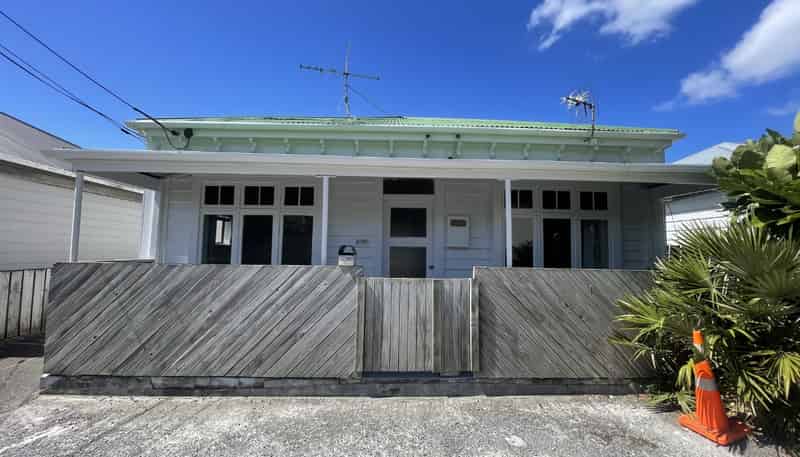 259 Adelaide Road, Newtown