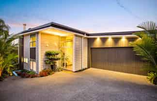 24a Kokiri Street, Te Atatu South