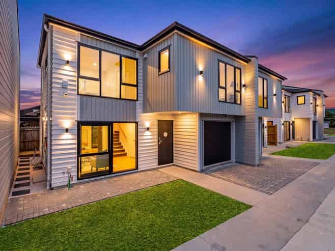 67E  Russell Road, Manurewa