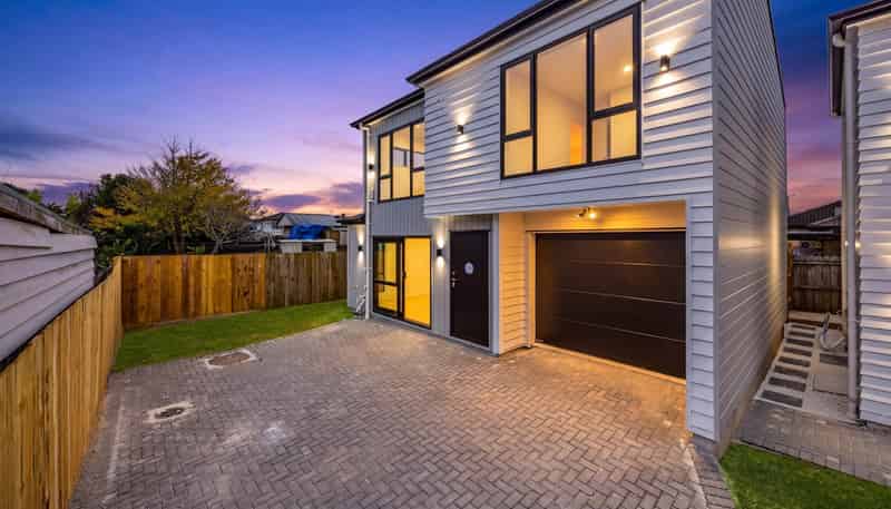 67E  Russell Road, Manurewa