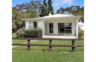 2911 Pourerere road, Omakere