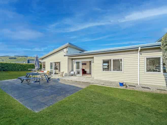 53 Montgomery Crescent, Kinloch