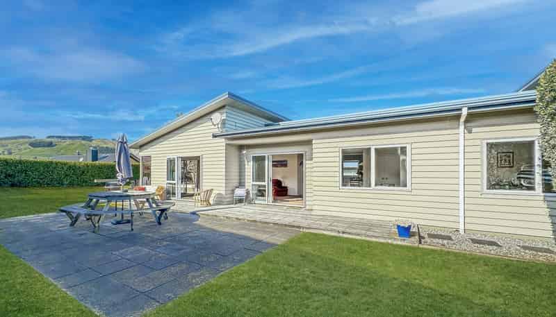 53 Montgomery Crescent, Kinloch