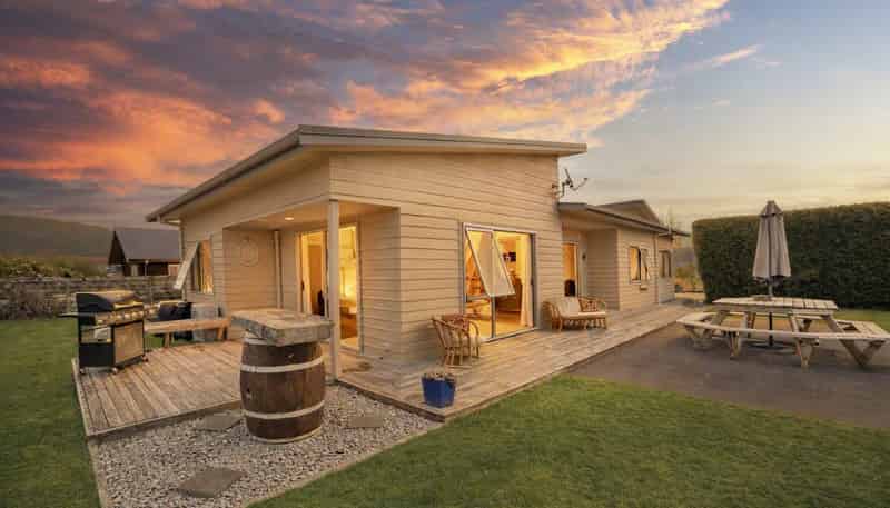 53 Montgomery Crescent, Kinloch
