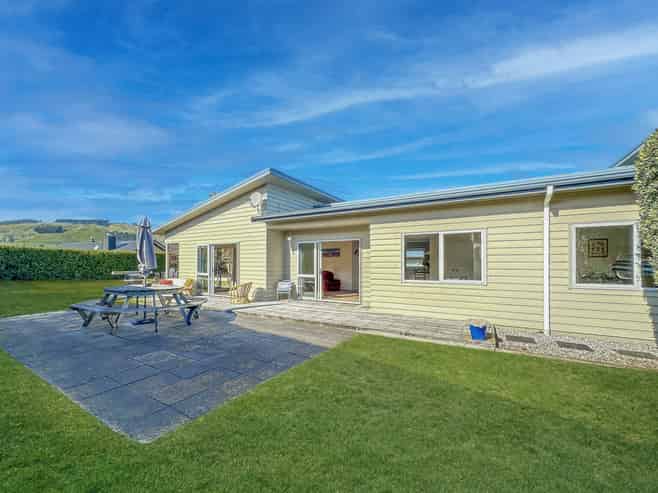 53 Montgomery Crescent, Kinloch