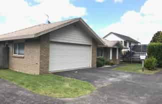1/236 Cascades Road, Botany Downs