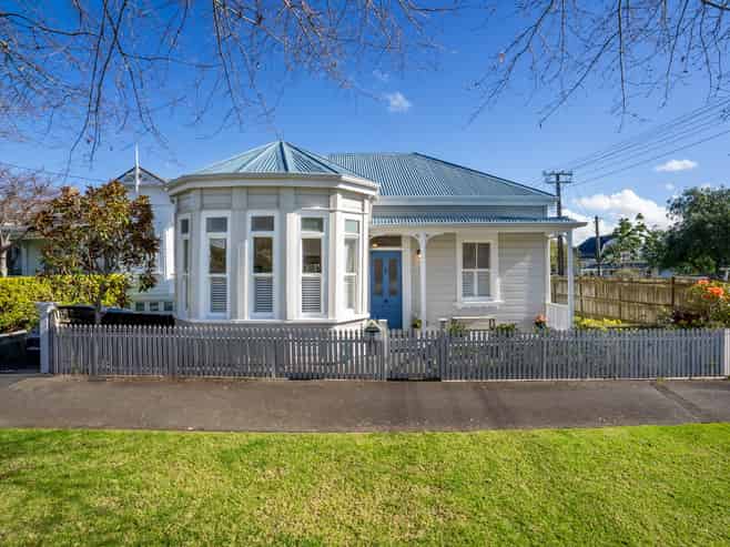 7 High Street, Devonport
