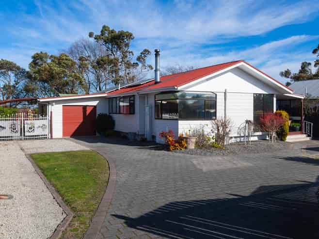 378 Nelson Road, Riverdale