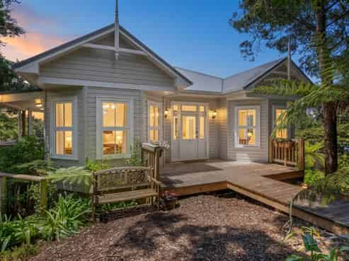 4 Kereru Grove, Greenhithe