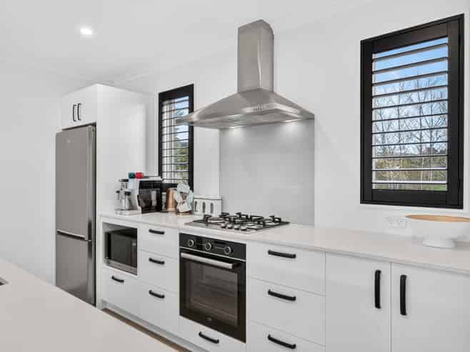 4 Pinedale Crescent, Riversdale Beach