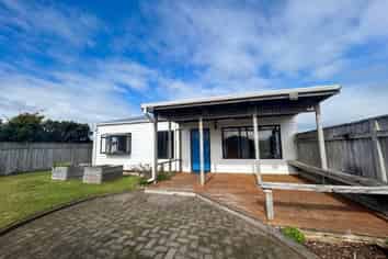 17 Ballantrae Place, Highlands Park