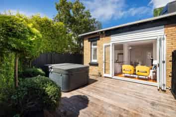 69 Old Mill Road, Westmere