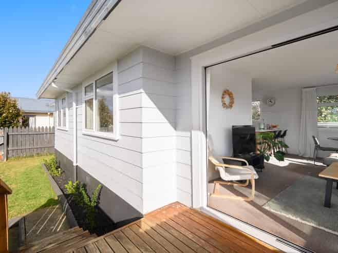 38A Queen Road, Bellevue
