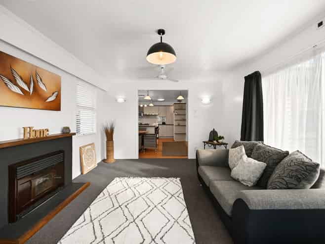 7 Forth Crescent, Glenview