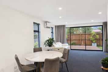 5/677 Worcester Street, Linwood