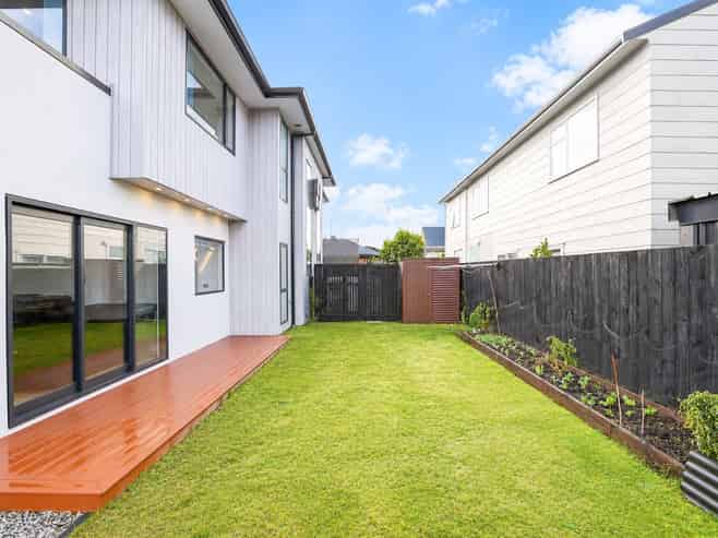 4/64 Banbury Crescent, Fairfield