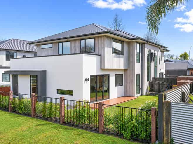 4/64 Banbury Crescent, Fairfield