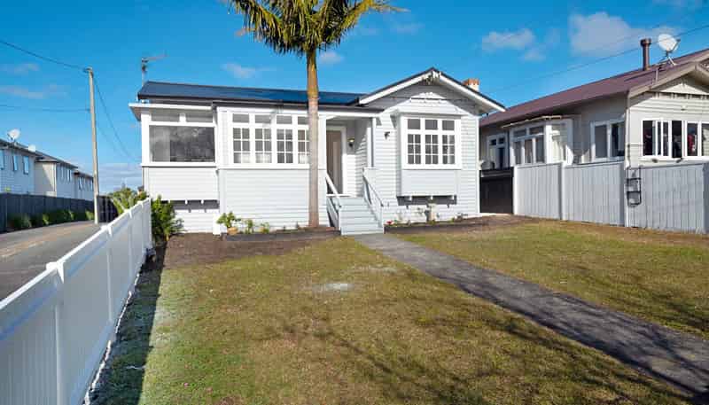 116 Hutchinson Avenue, New Lynn