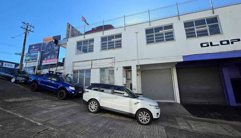 26-28 Barrys Point Road, Takapuna
