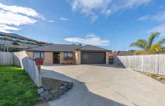 15 Barwick Place, Huntington