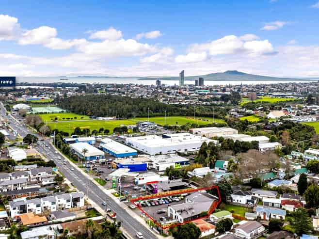 Simple income, substantial landholding