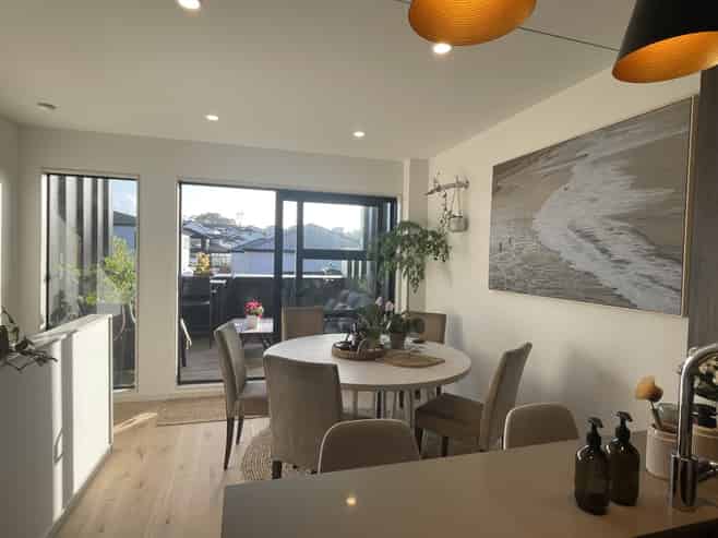 7 Longshore Drive, Long Bay