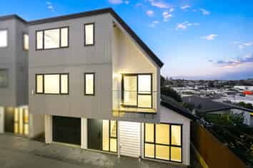 Lot 5/10 Tusac Place, Totara Vale