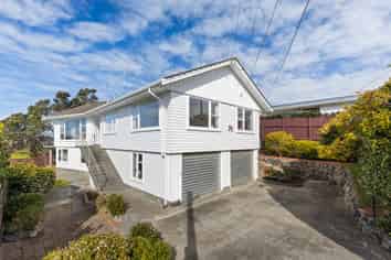 97a Clifford Road, Johnsonville