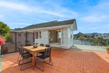 97a Clifford Road, Johnsonville