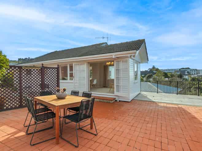 97a Clifford Road, Johnsonville