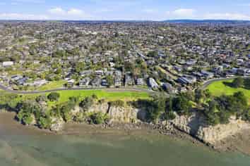 50 Marine Parade, Mellons Bay