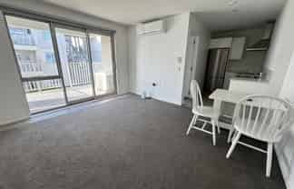 102/28B Eileen Newey Place, Henderson