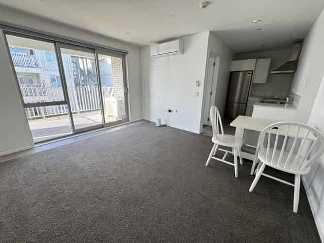 102/28B Eileen Newey Place, Henderson