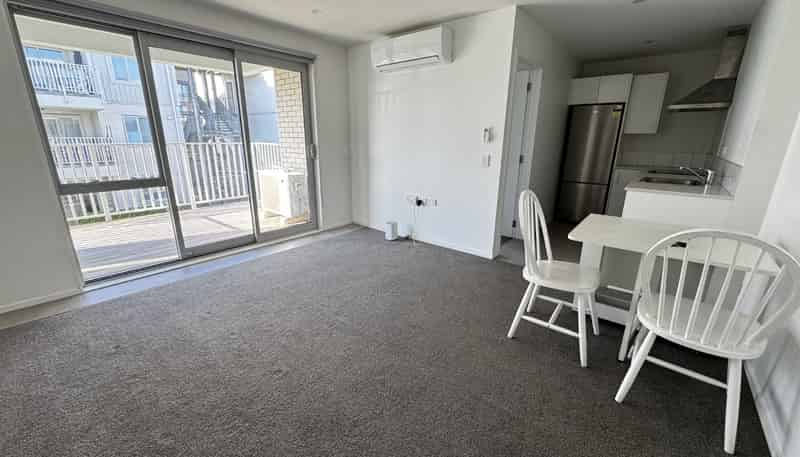 102/28B Eileen Newey Place, Henderson