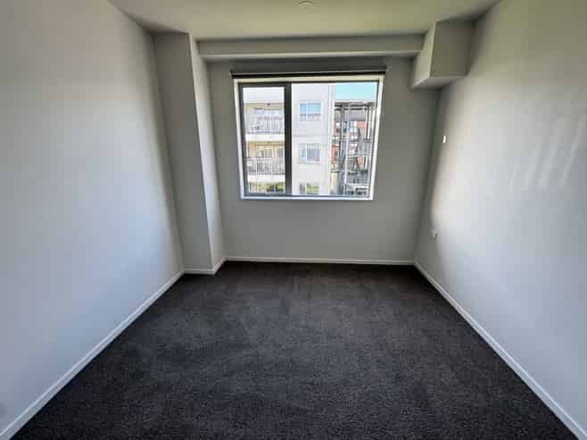 102/28B Eileen Newey Place, Henderson