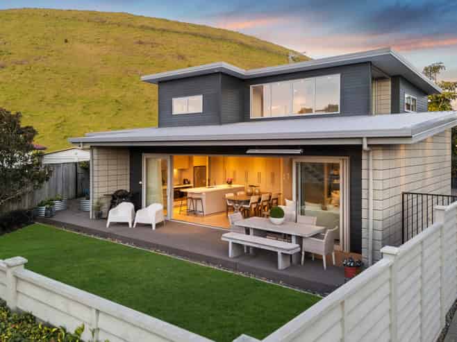 43 Ridgemount Rise, Mangere Bridge