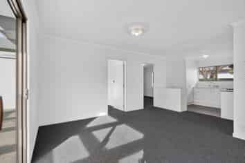 2/302A The Ridgeway, Stoke
